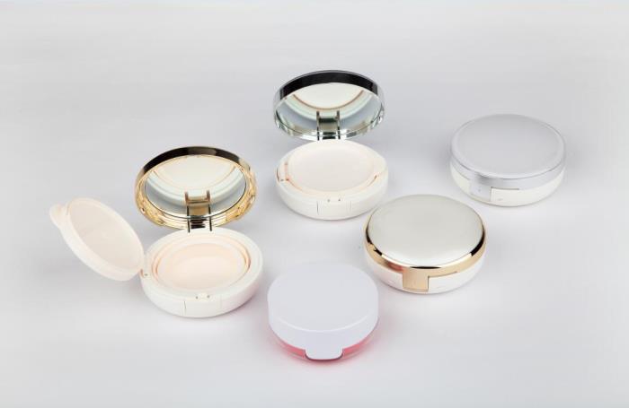 Air-tight foundation base compact
